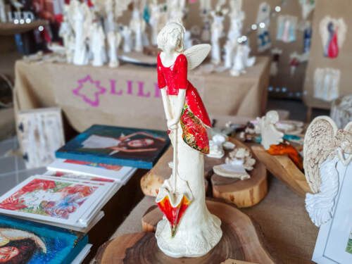 Anioł Annabel - czerwony -  35 x 15 cm figurka dekoracyjna gipsowa