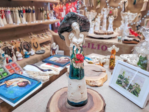 Anioł Mabel - turkus -  47 x 18 cm figurka dekoracyjna gipsowa