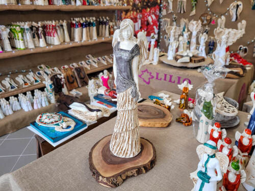 Anioł Victoria - szary -  62 x 19 cm figurka dekoracyjna gipsowa