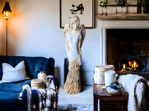 Anioł Victoria - biały -  62 x 19 cm figurka dekoracyjna gipsowa