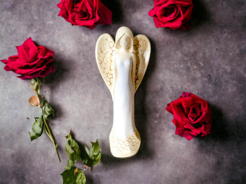 Anioł Emily - biały -  22 x 9 cm figurka dekoracyjna gipsowa