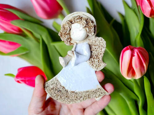 Liolinka z trąbką - biały -  15 x 10 cm figurka dekoracyjna gipsowa