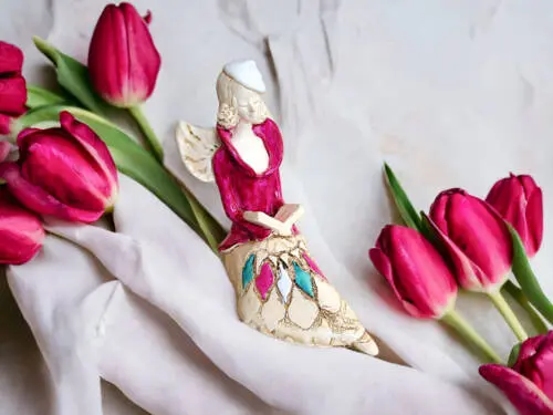 Figurka  anioła Loretta - fiolet -  15 cm figurka dekoracyjna