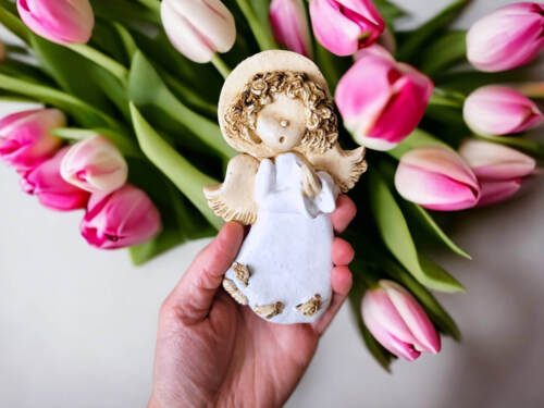 Liolinek Marzyciel - biały -  16 x 10 cm figurka dekoracyjna gipsowa