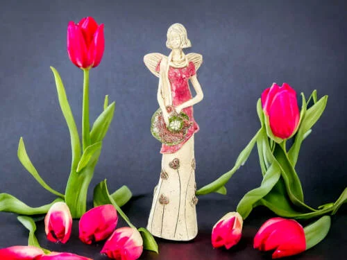 Figurka anioła Sunday Rose - różowa -  32 x 15 cm figurka dekoracyjna