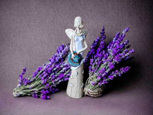 Anioł Sunday Rose - biały -  32 x 15 cm figurka dekoracyjna gipsowa