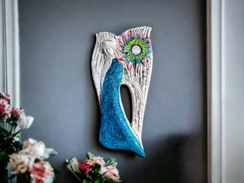 Anioł Xenylla - turkus -  figurka dekoracyjna gipsowa 31 x 16 cm