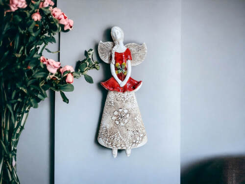 Anioł Abigail - czerwony -  30 x 14 cm figurka dekoracyjna gipsowa
