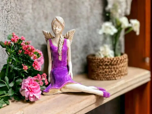 Figurka anioła Matilda - lawenda -  15 cm figurka dekoracyjna