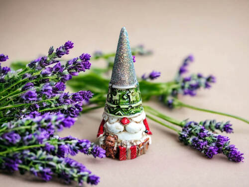 Skrzat Prezentowy -  figurka dekoracyjna gipsowa 5 x 5 cm