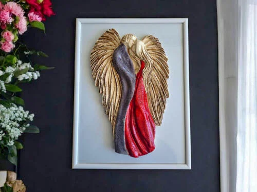Figurka zakochanych aniołów + ramka - wiszące czerwone -  35 x 21 cm figurka dekoracyjna