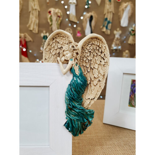 Anioł Andrea + Ramka - turkus prawy -  19 x 11 cm figurka dekoracyjna gipsowa