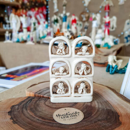 Aniołki w okienku na szczęście - małe -  13.5 x 9.5 cm figurka dekoracyjna gipsowa