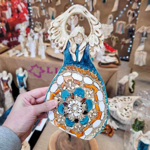 Anioł Obfitości - turkus pomarańcz -  31 x 16 cm figurka dekoracyjna gipsowa