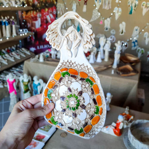 Anioł Obfitości - biały pomarańcz brąz -  31 x 16 cm figurka dekoracyjna gipsowa