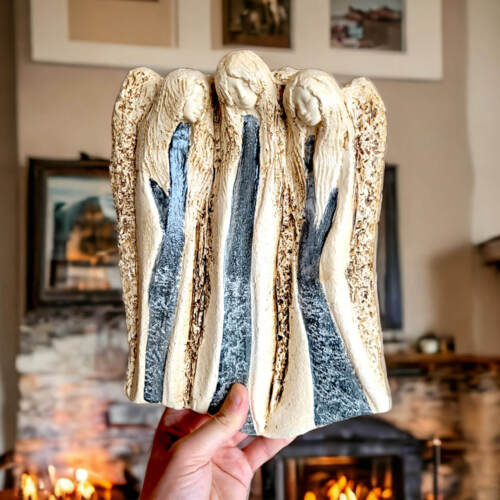 Anioły Wiara Nadzieja Miłość - szare -  28 x 20 cm figurka dekoracyjna gipsowa