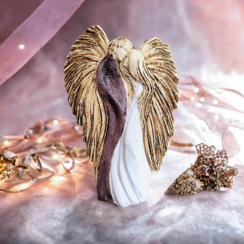 Zakochane Anioły - wiszące biało liliowe -  35 x 21 cm figurka dekoracyjna gipsowa