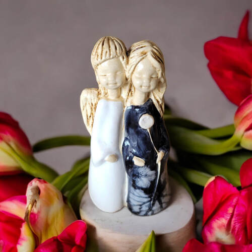 Anioł Apple & Ella - granat -  18 x 10 cm figurka dekoracyjna gipsowa