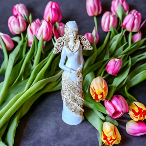 Anioł Charlotte - biały -  32 x 15 cm figurka dekoracyjna gipsowa