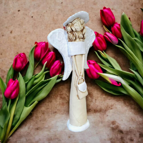 Anioł Coco - biały -  30 x 14 cm figurka dekoracyjna gipsowa