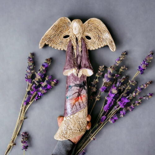 Anioł Clara Art Leaf - fiolet -  40 x 28 cm figurka dekoracyjna gipsowa