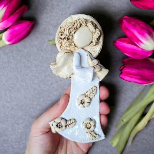 Liolinka z fletem - biały -  16 x 7 cm figurka dekoracyjna gipsowa