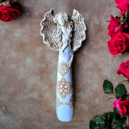 Anioł Madelyn - biały -  47 x 18 cm figurka dekoracyjna gipsowa