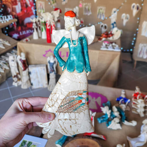 Anioł Margot - turkus -  30 x 17 cm figurka dekoracyjna gipsowa