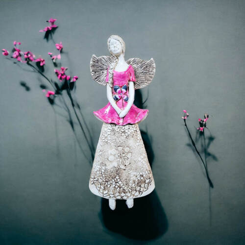 Anioł Abigail - różowy -  30 x 14 cm figurka dekoracyjna gipsowa