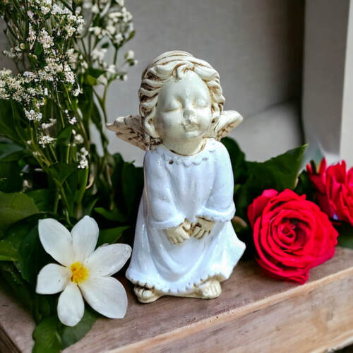 Aniołek Amorek  -  figurka dekoracyjna gipsowa