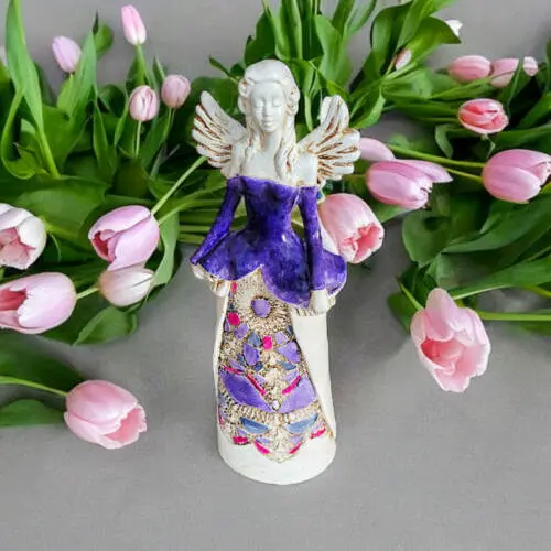 Figurka anioła Anna - fiolet -  35 x 15 cm figurka dekoracyjna