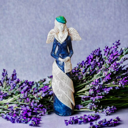 Anioł Charlotte - granat -  32 x 15 cm figurka dekoracyjna gipsowa