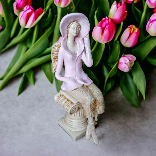 Aniołek Megan - różowy -  20 x 9 cm figurka dekoracyjna gipsowa