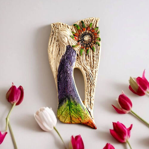 Anioł Xenylla Art - fiolet -  figurka dekoracyjna gipsowa 31 x 16 cm