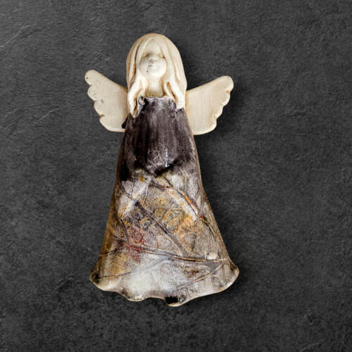 Anioł Monica Art  -  18 x 10 cm figurka dekoracyjna gipsowa