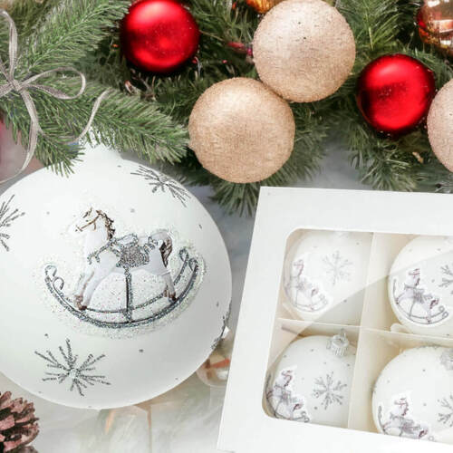 Konik na biegunach na białej kredzie -  80 mm  bombki choinkowe szklane 6 szt