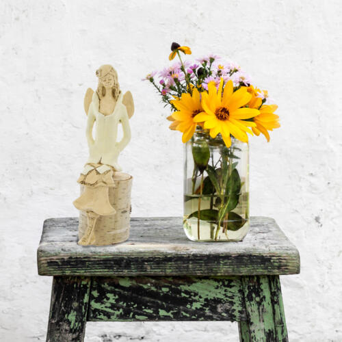 Aniołek Klara - ecru -  20 x 9 cm figurka dekoracyjna gipsowa