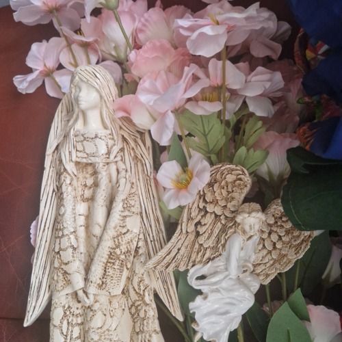 Anioł Genesis - wiszący beżowy -  55 x 20 cm figurka dekoracyjna gipsowa