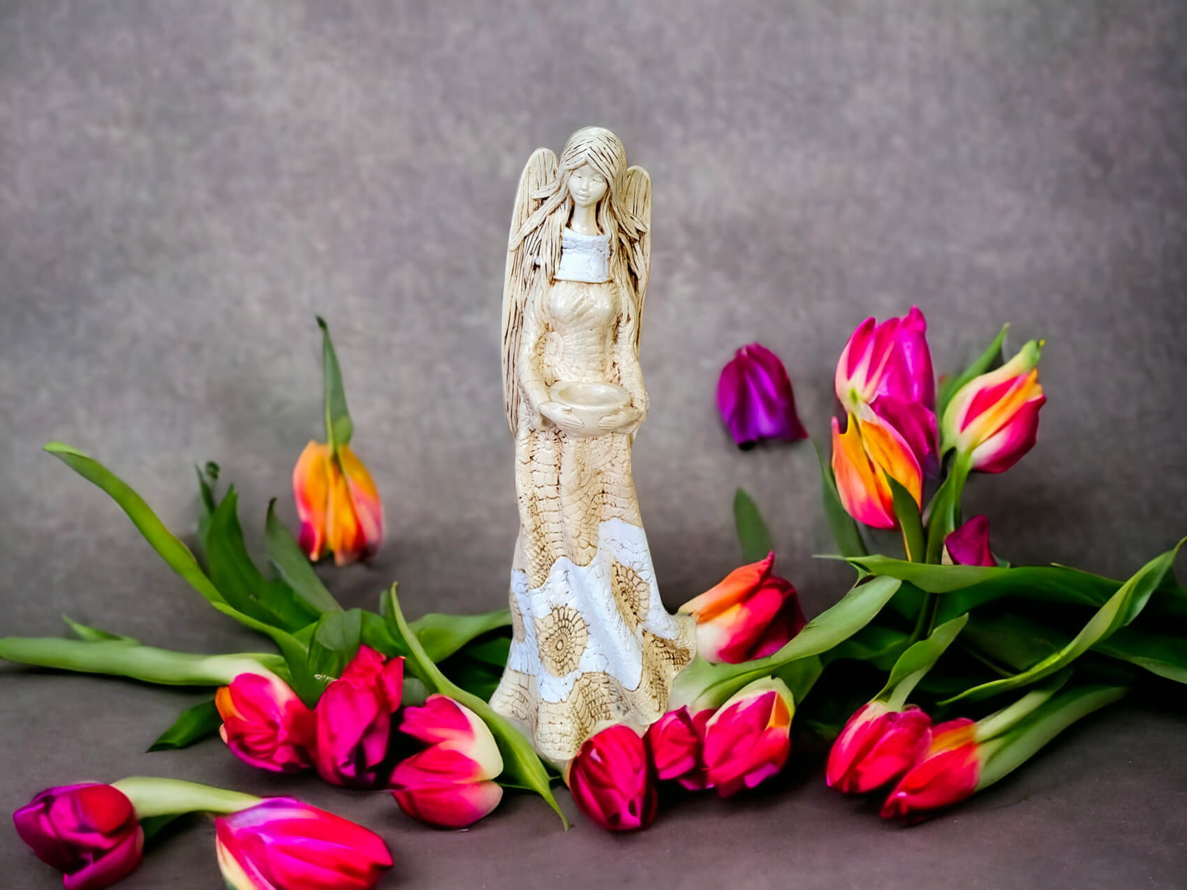 Anioł Genesis - stojący