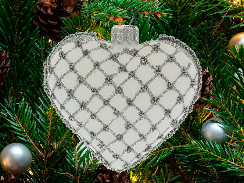 Dekoracje choinkowe serca Dekoracje choinkowe biało srebrne serca