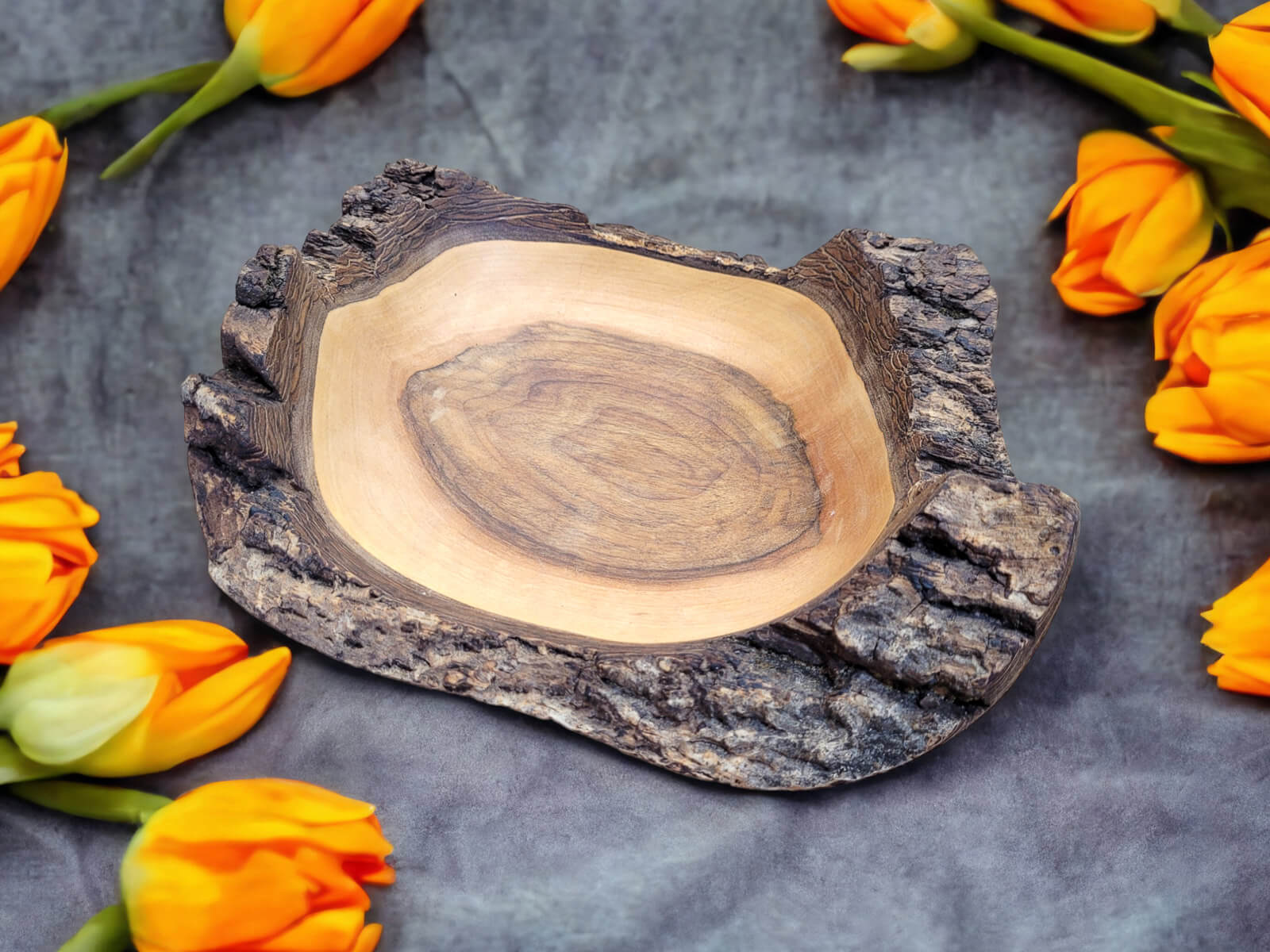 Drewniana misa ręcznie robiona Drewniana misa ręcznie robiona